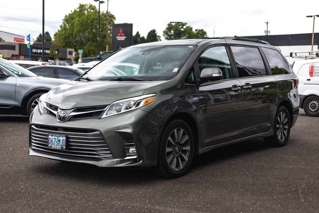 Used 2020 Toyota Sienna Limited AWD/4WD image 4