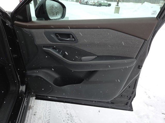 Used 2022 Nissan Rogue S image 38