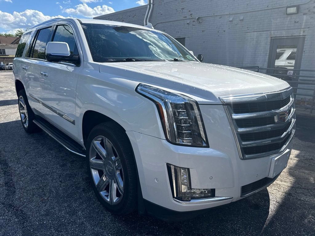Used 2020 Cadillac Escalade Premium Luxury AWD/4WD image 7