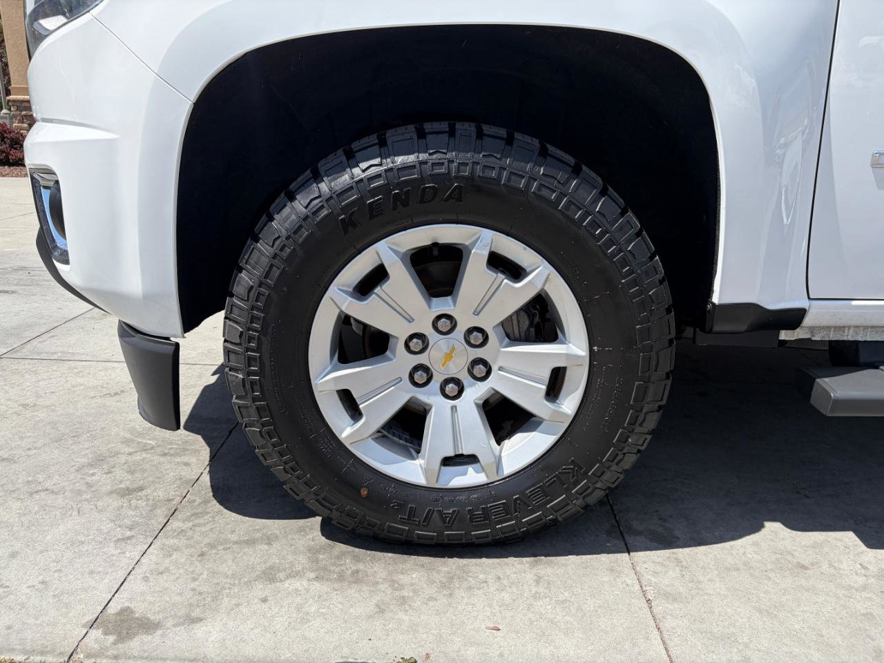 Used 2018 Chevrolet Colorado LT w/ LT Convenience Package AWD/4WD image 23