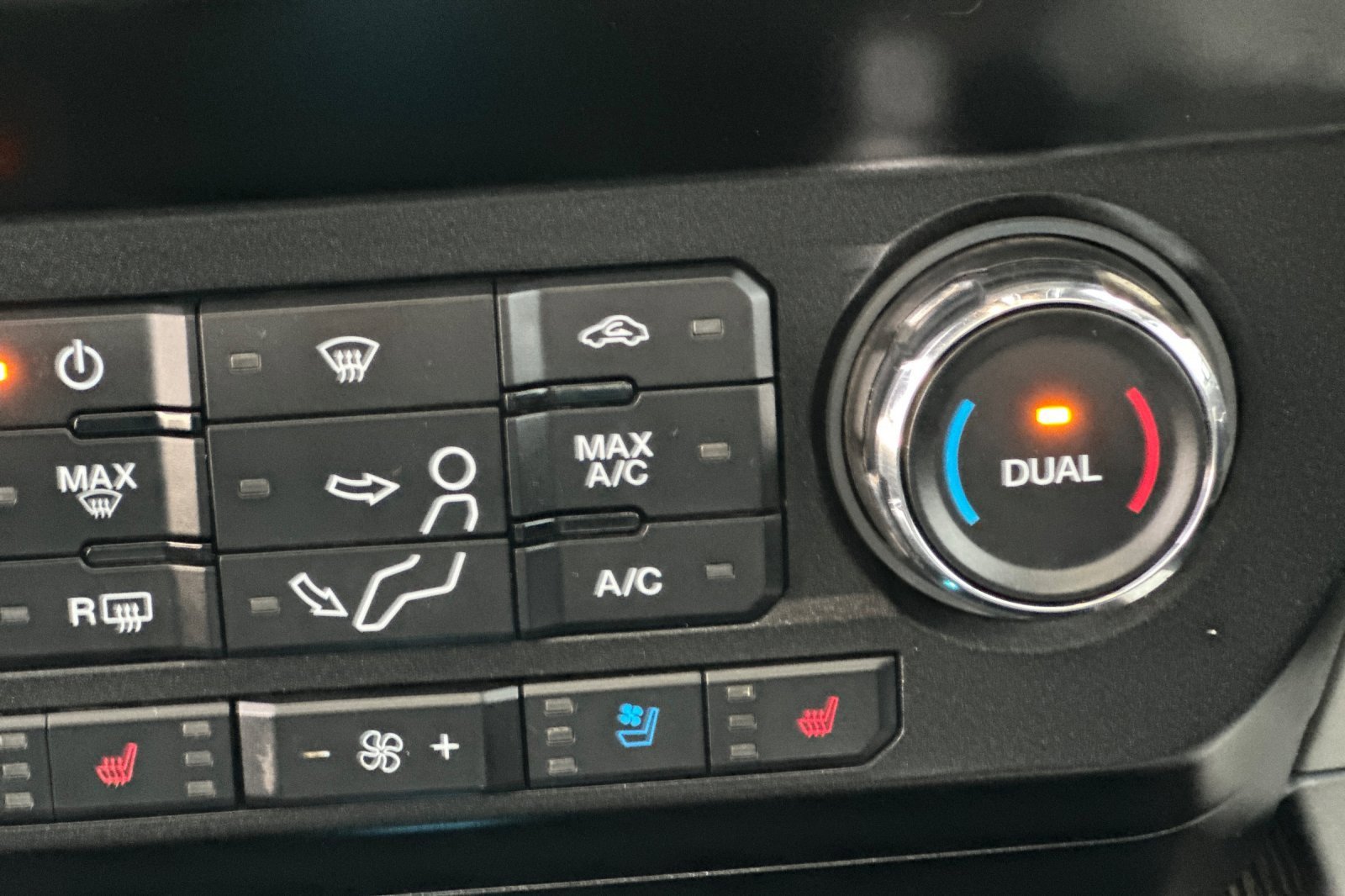 Used 2021 Ford F250 Lariat w/ Chrome Package image 29