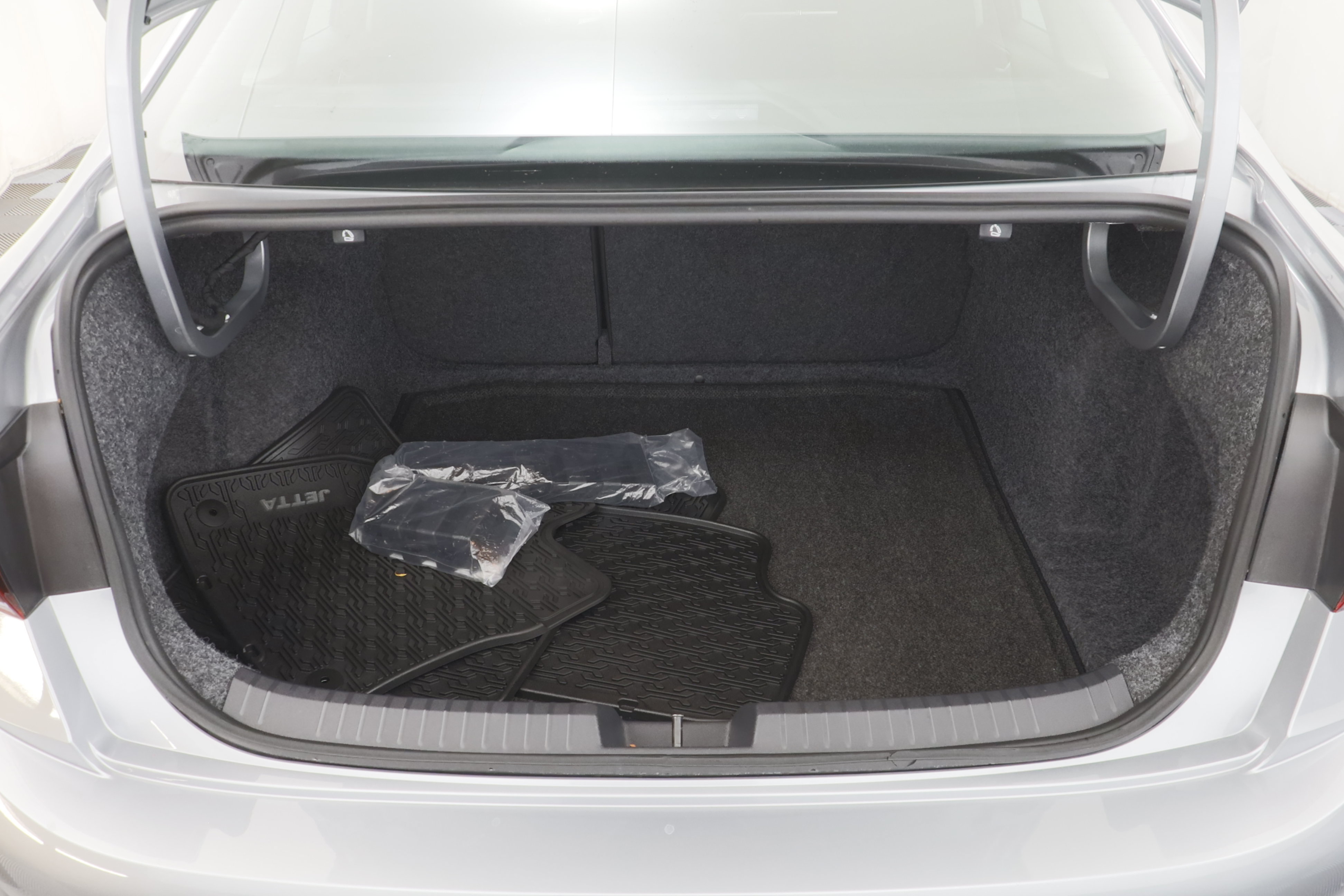 Certified 2023 Volkswagen Jetta S FWD image 20