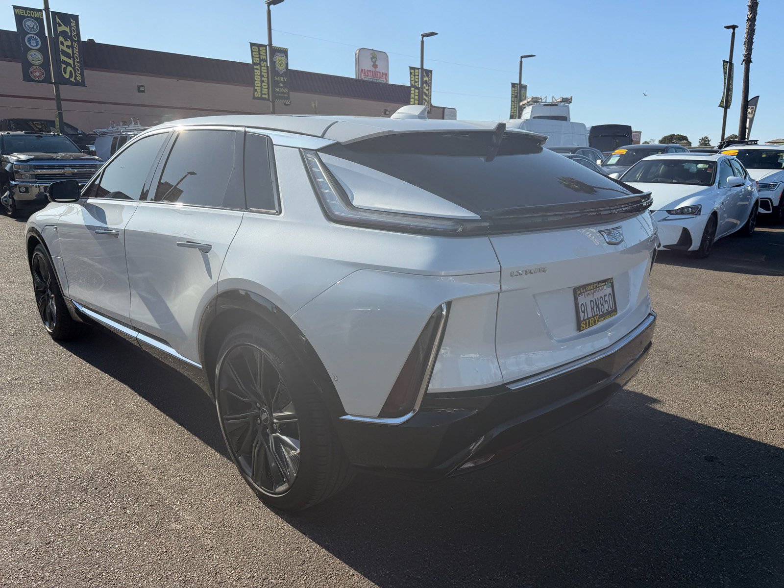 Used 2024 Cadillac Lyriq Tech w/ Driver Assist Package AWD/4WD image 5