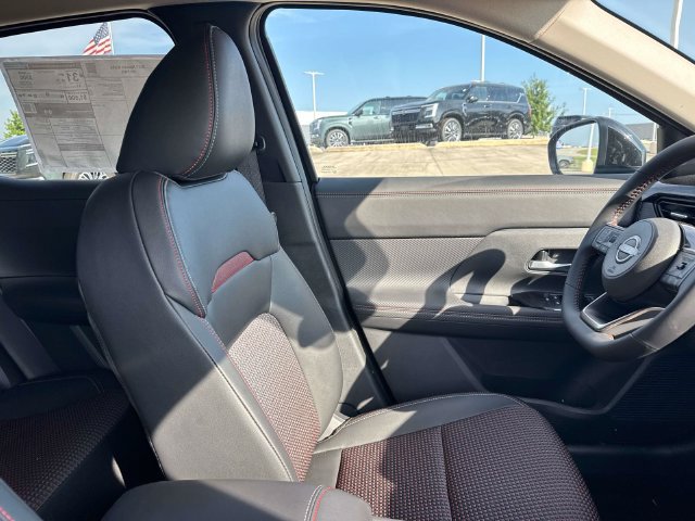 New 2027 Nissan Kicks SR FWD image 13