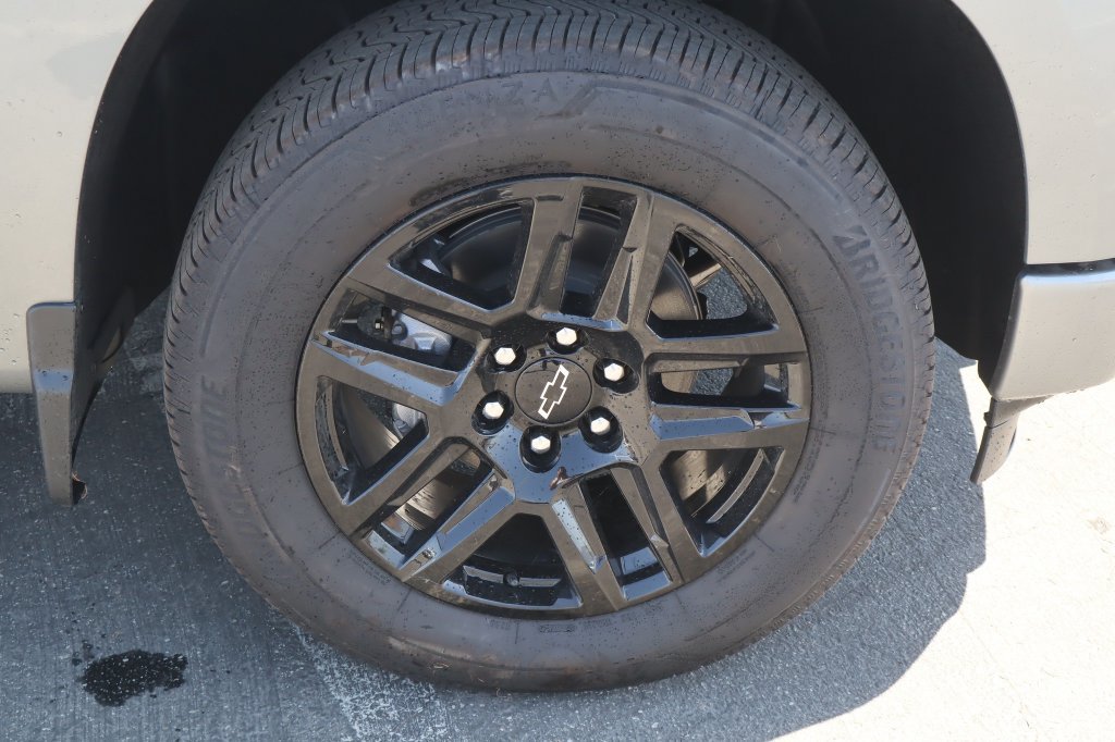 New 2026 Chevrolet Silverado 1500 RST w/ LPO, Dark Essentials Package RWD image 13