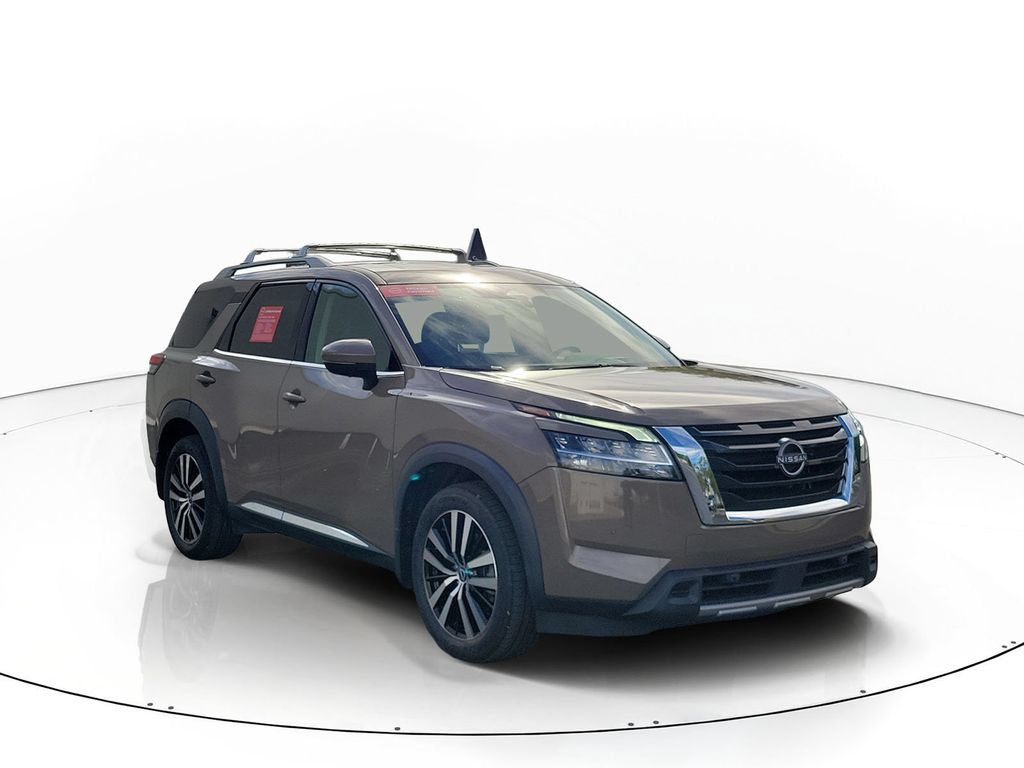 Certified 2023 Nissan Pathfinder Platinum w/ Lighting Package (N93) FWD image 4