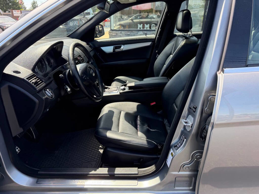 Used 2008 Mercedes-Benz C 300 4MATIC Sedan image 12