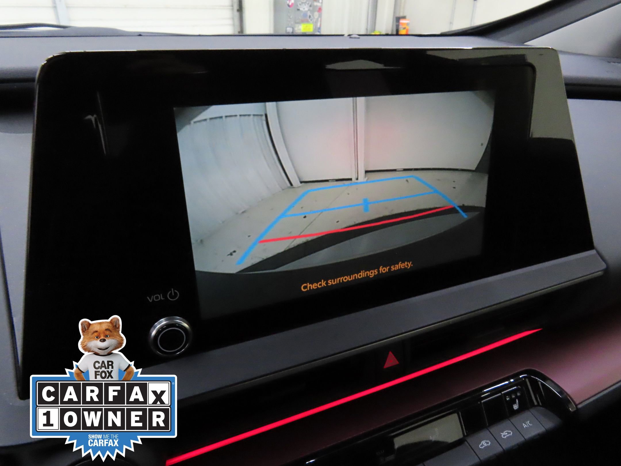 Used 2025 Toyota Prius Plug-In Hybrid image 17