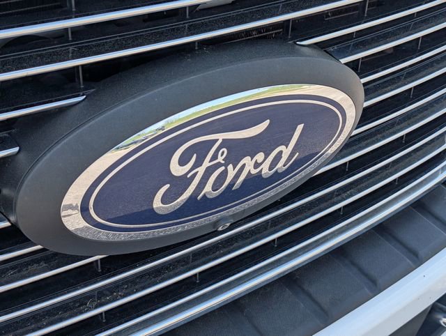 Used 2021 Ford F450 Platinum w/ FX4 Off-Road Package image 18