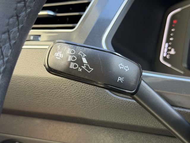 Certified 2023 Volkswagen Tiguan SEL R-Line AWD/4WD image 25
