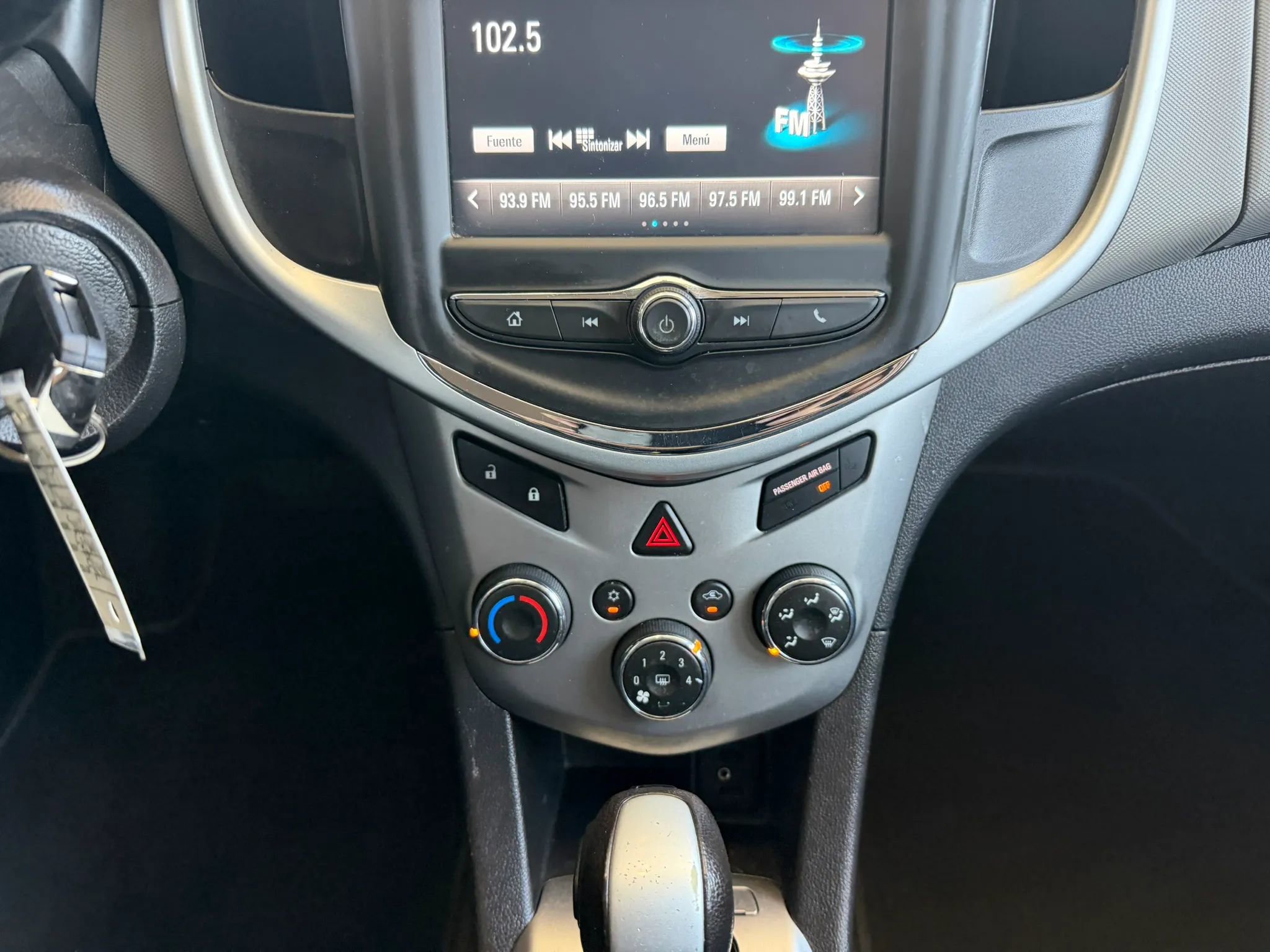 Used 2017 Chevrolet Sonic LT FWD image 17