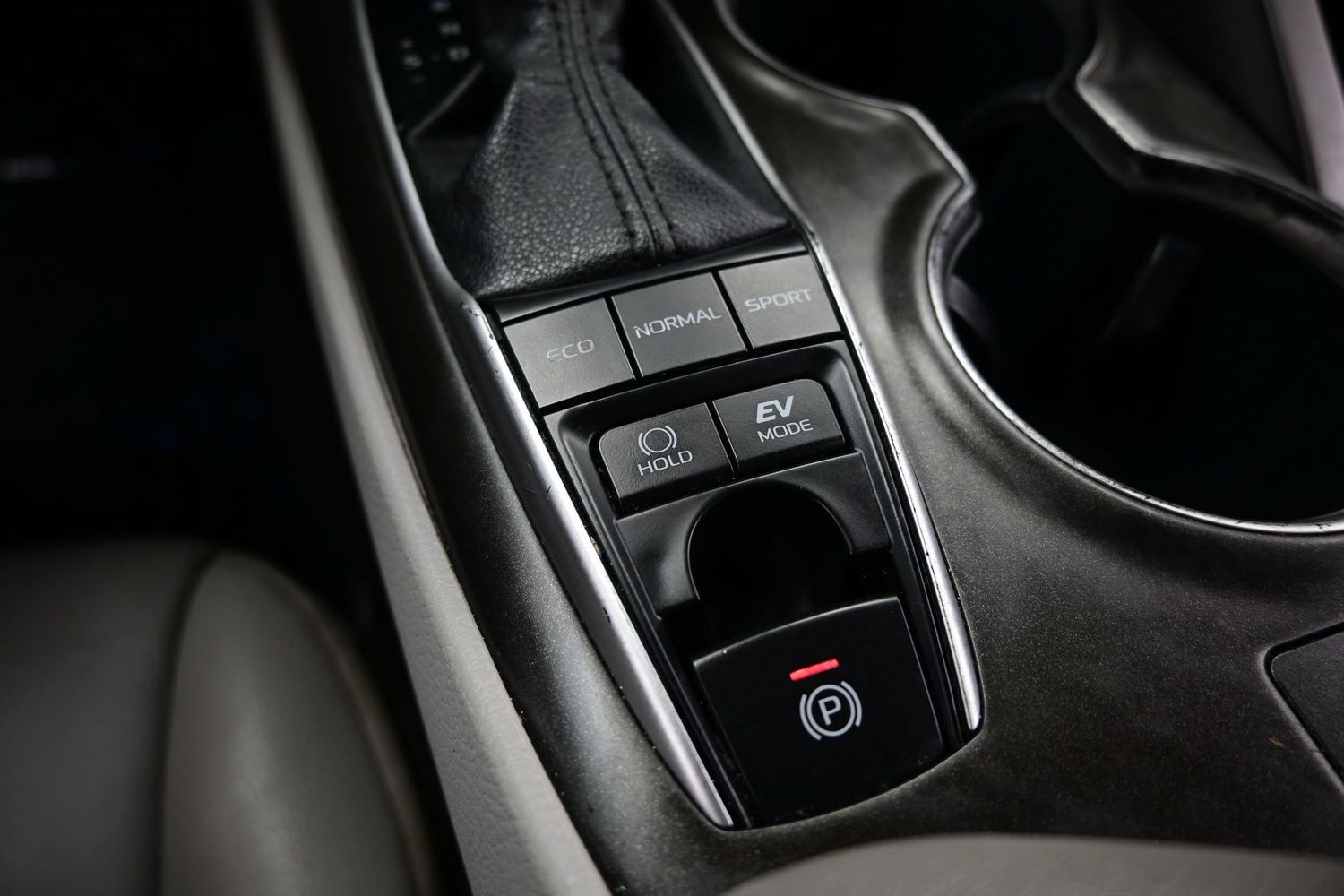 Used 2022 Toyota Camry XLE FWD image 19
