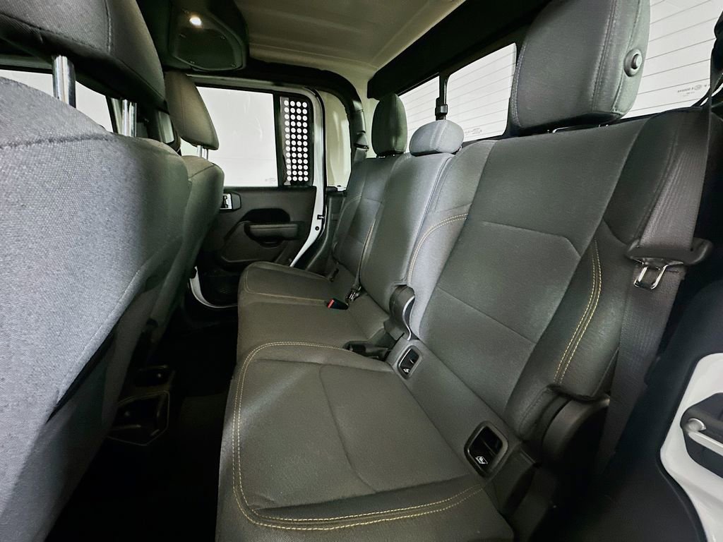 Used 2024 Jeep Gladiator Sport image 14