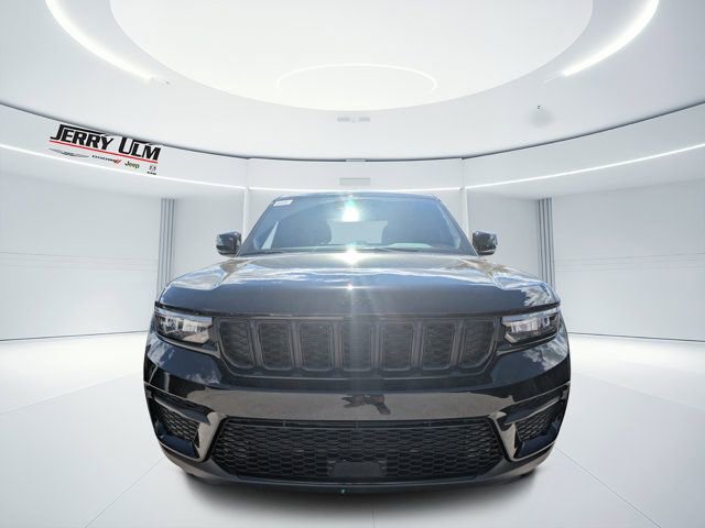 New 2025 Jeep Grand Cherokee Altitude image 7
