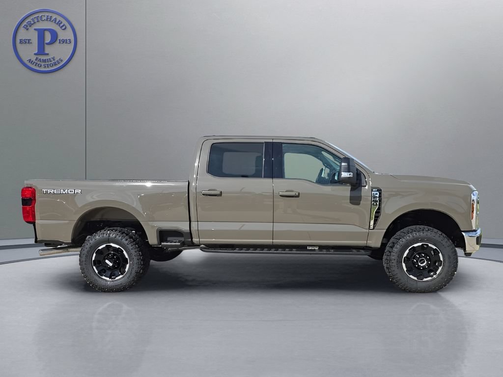 New 2026 Ford F250 XLT w/ XLT Premium Package AWD/4WD image 8