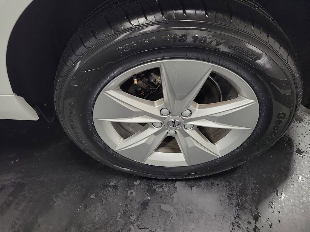 Used 2022 Volvo XC60 B5 Momentum image 10