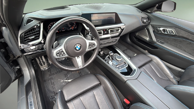 Used 2023 BMW Z4 M40i w/ Premium Package RWD image 18