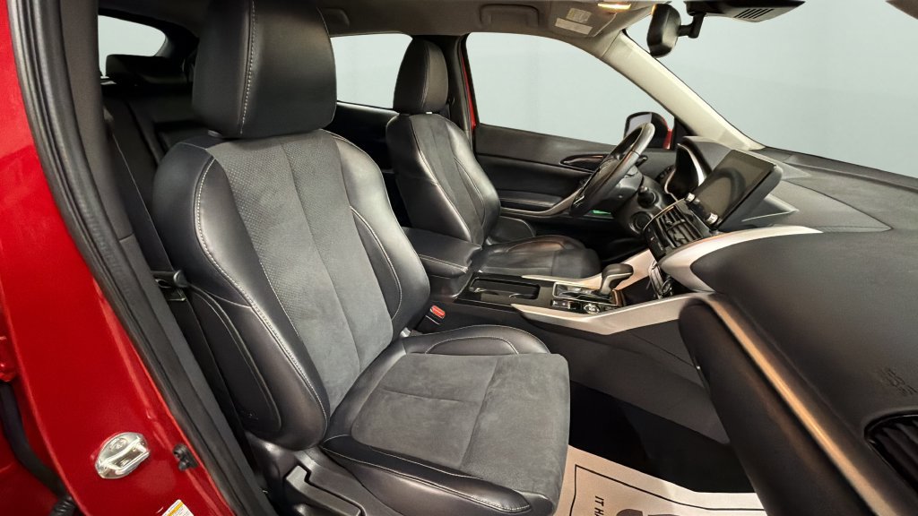 Used 2025 Mitsubishi Eclipse Cross SE AWD/4WD image 9