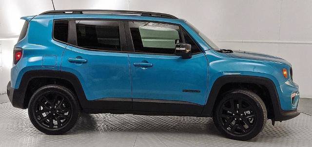 Used 2022 Jeep Renegade Altitude w/ Sun/Sound Group AWD/4WD image 2