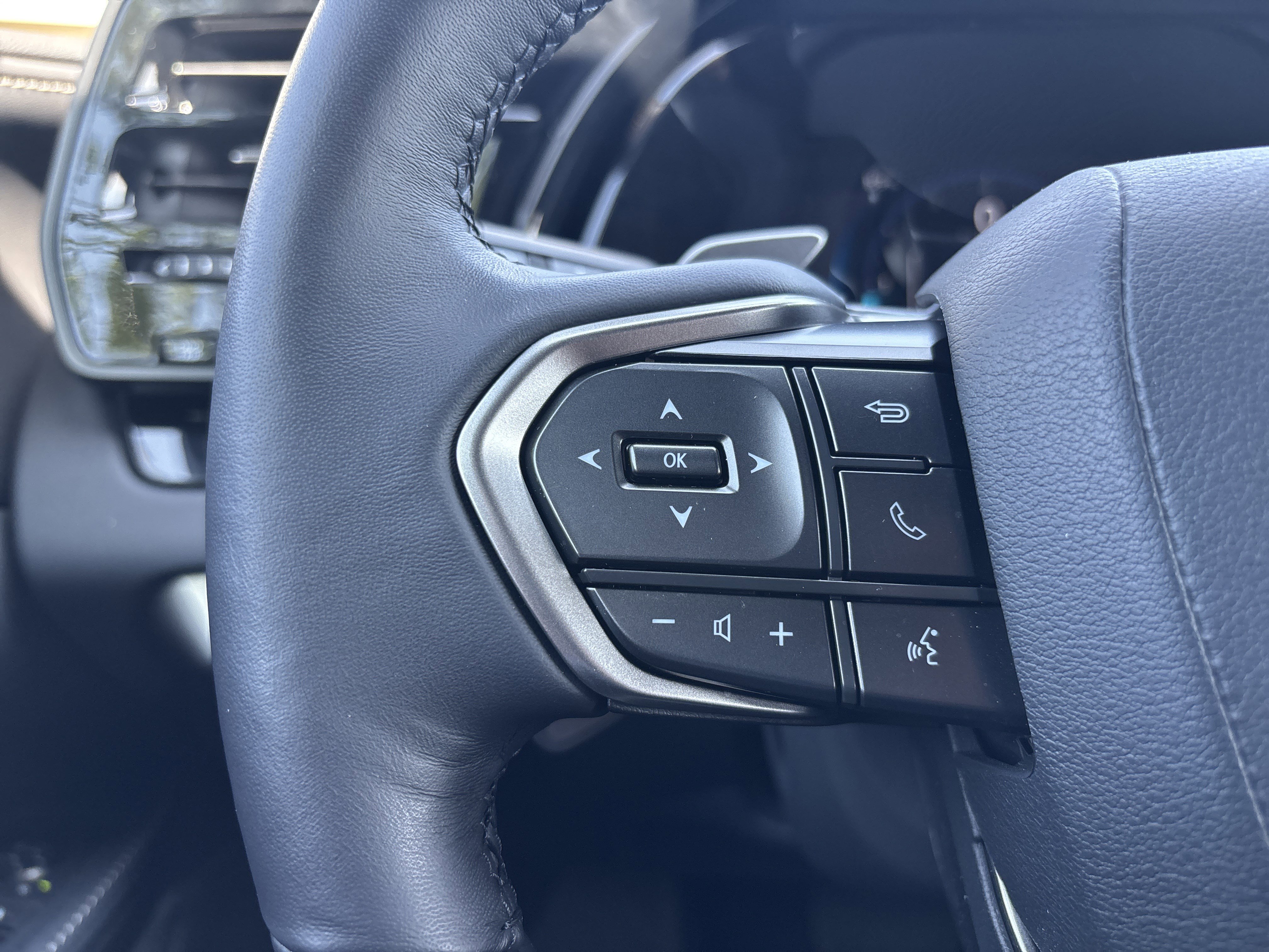 Used 2025 Lexus RX 350 Premium image 19