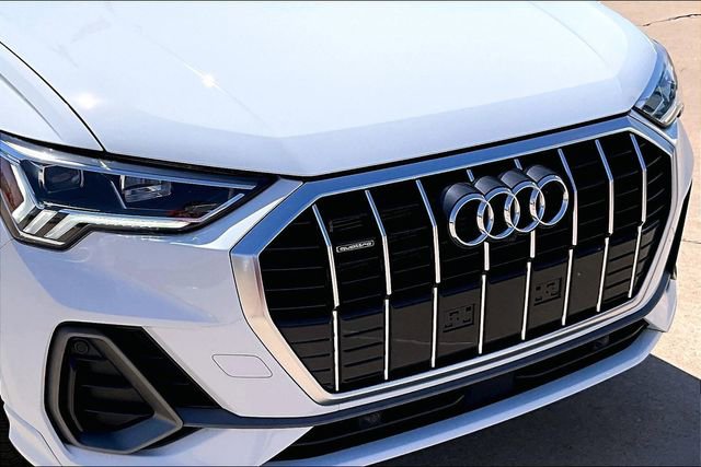 Used 2025 Audi Q3 2.0T Premium Plus w/ Premium Plus Package AWD/4WD image 30