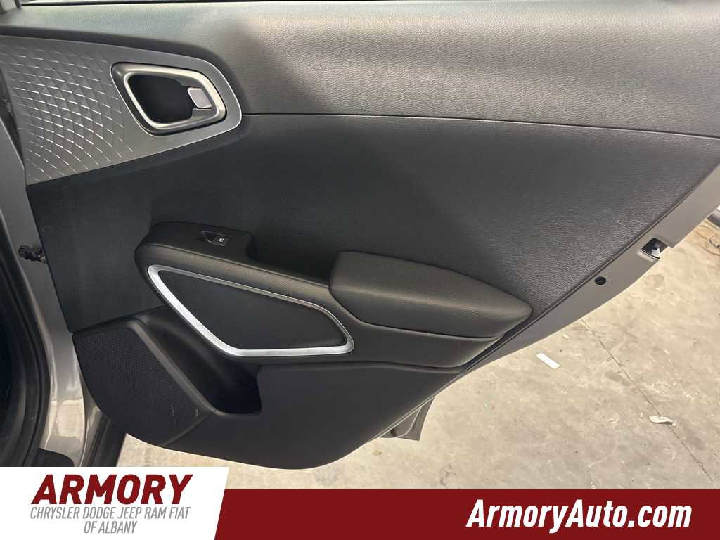 Used 2023 Kia Soul LX w/ LX Technology Package image 27