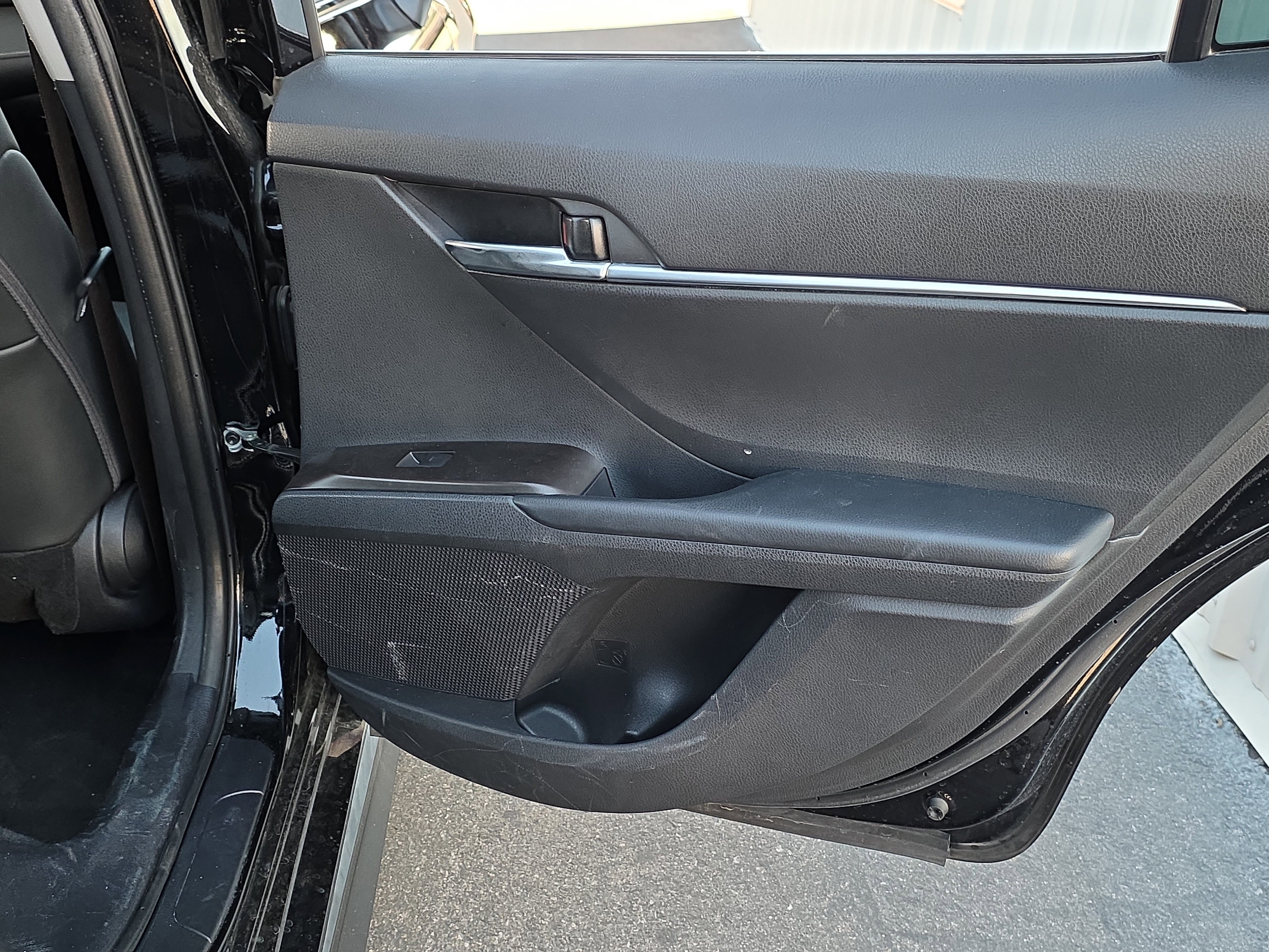 Used 2024 Toyota Camry SE w/ Convenience Package image 24