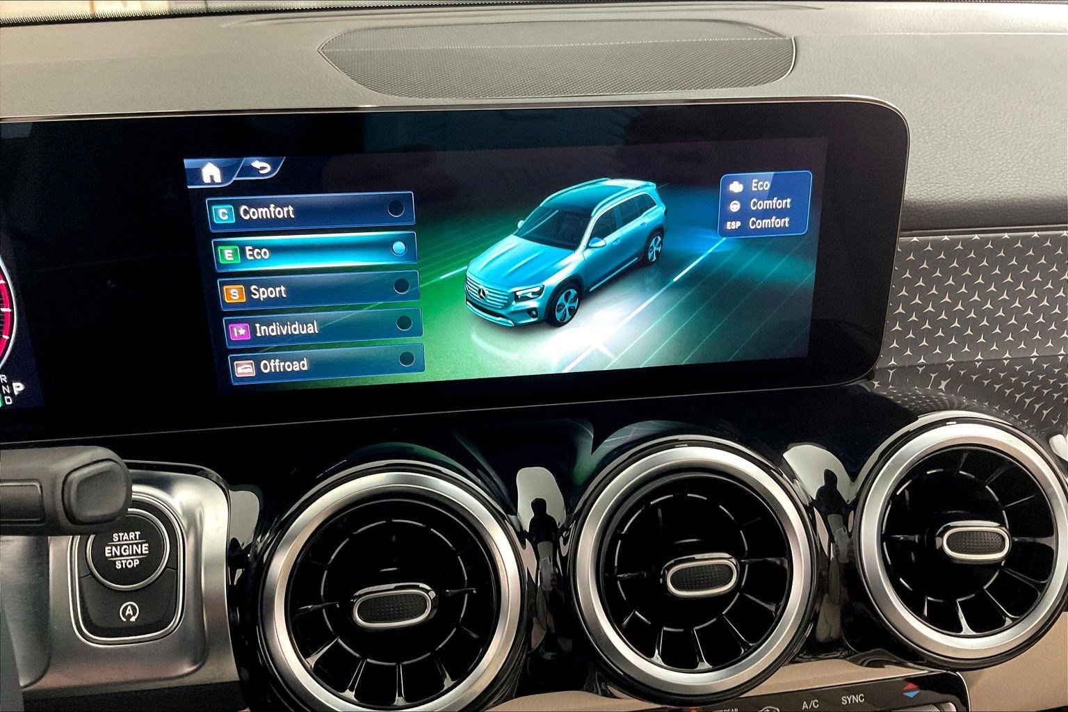 Certified 2026 Mercedes-Benz GLB 250 4MATIC image 38