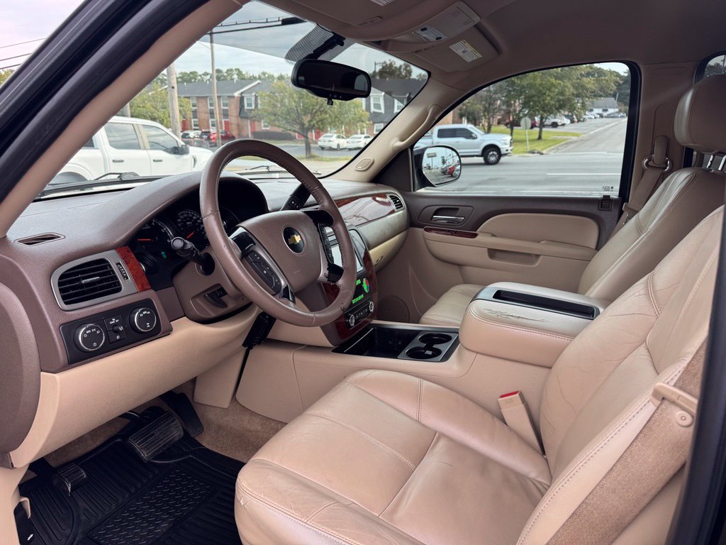 Used 2011 Chevrolet Tahoe LT AWD/4WD image 14
