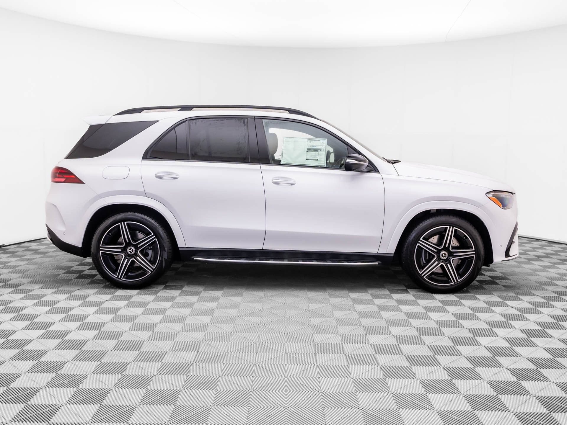 New 2026 Mercedes-Benz GLE 580 4MATIC image 6