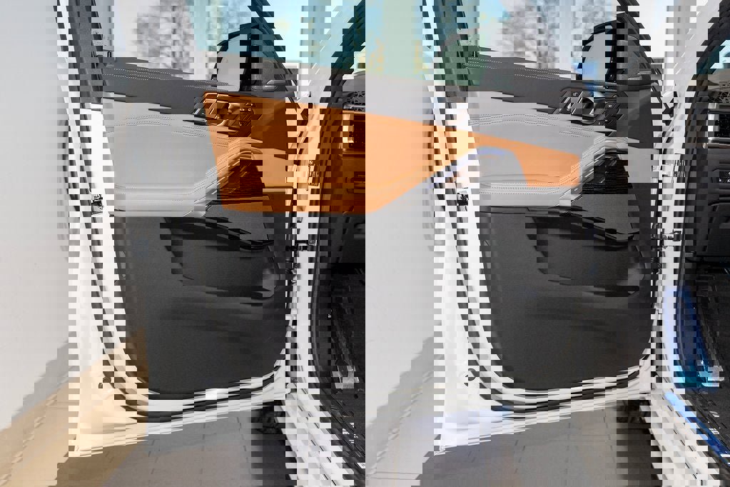 New 2026 BMW X6 M60i image 13