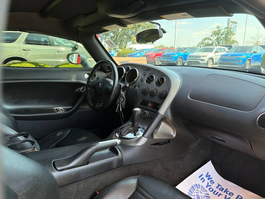 Used 2007 Pontiac Solstice Convertible w/ Premium Package RWD image 17