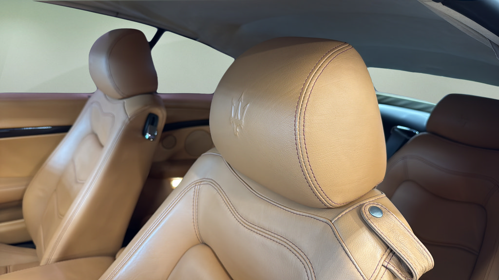 Used 2015 Maserati GranTurismo Convertible RWD image 33