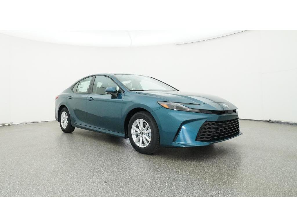 Used 2025 Toyota Camry LE FWD image 35