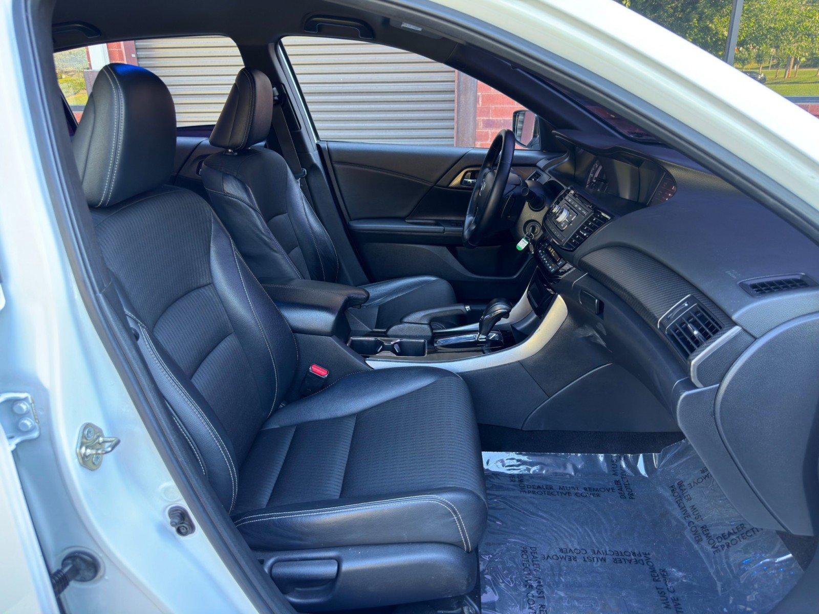 Used 2017 Honda Accord Sport image 14