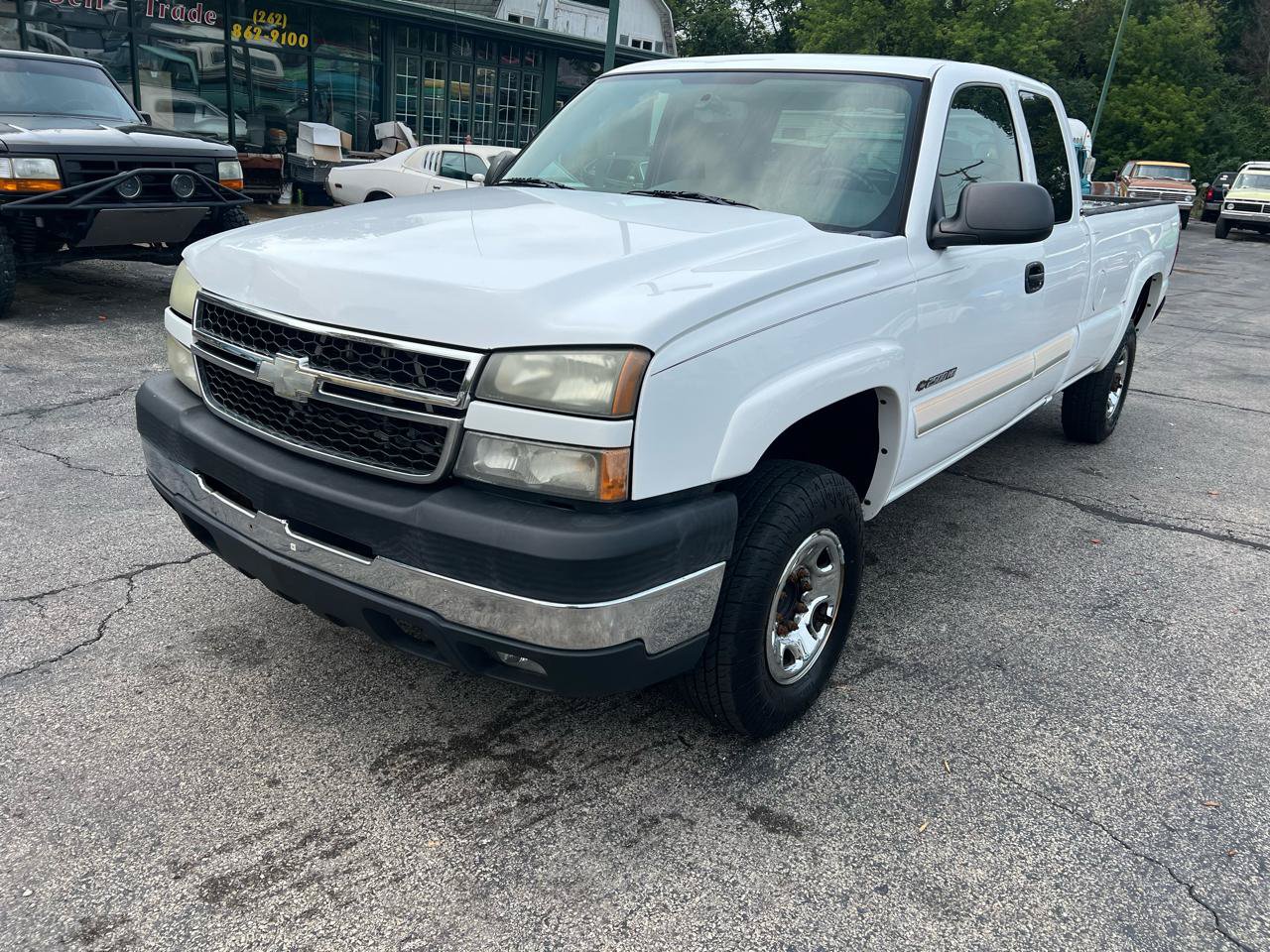 Used 2006 Chevrolet Silverado 2500 LT RWD image 2