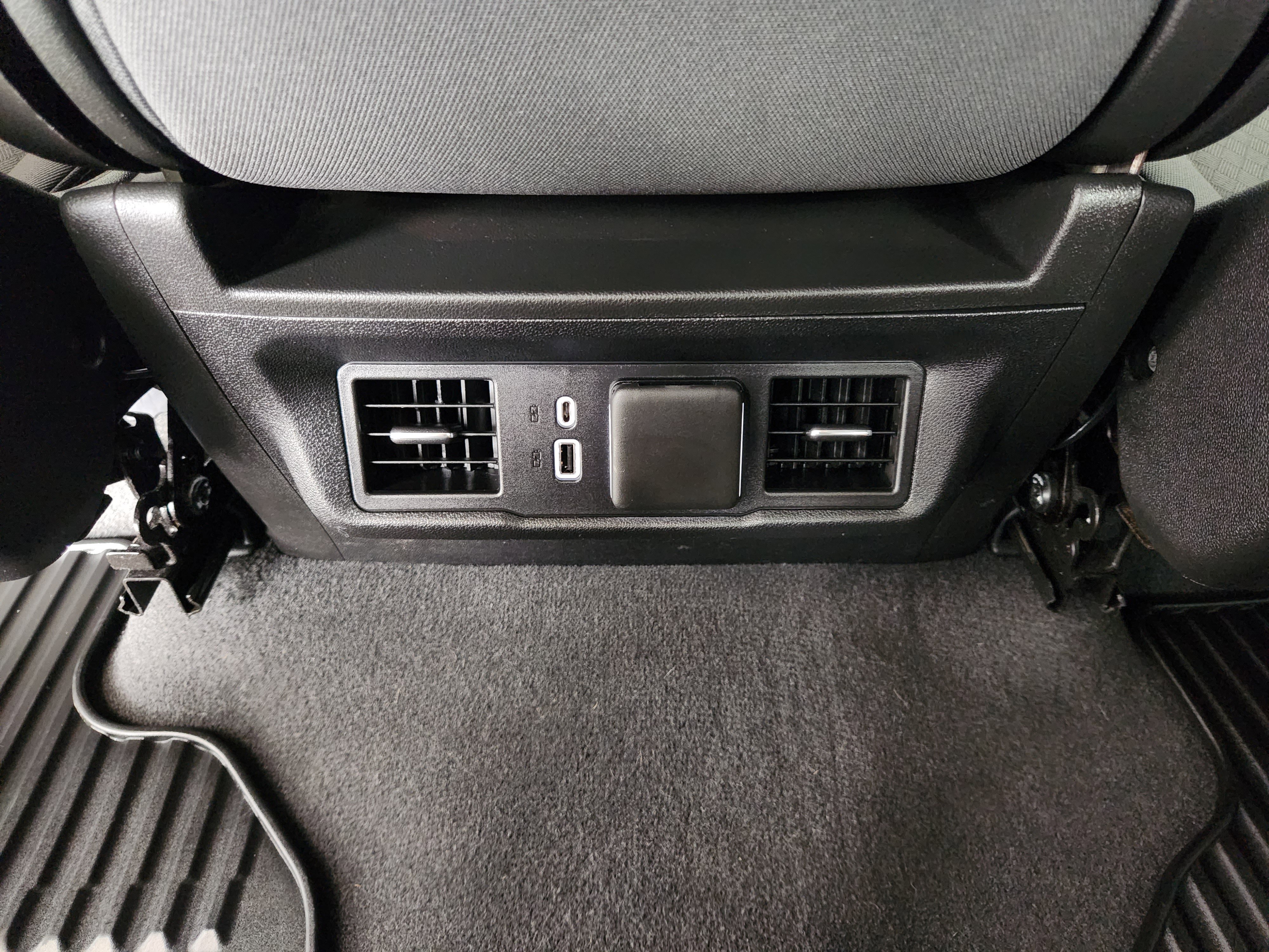 Used 2023 Chevrolet Silverado 1500 LT image 32