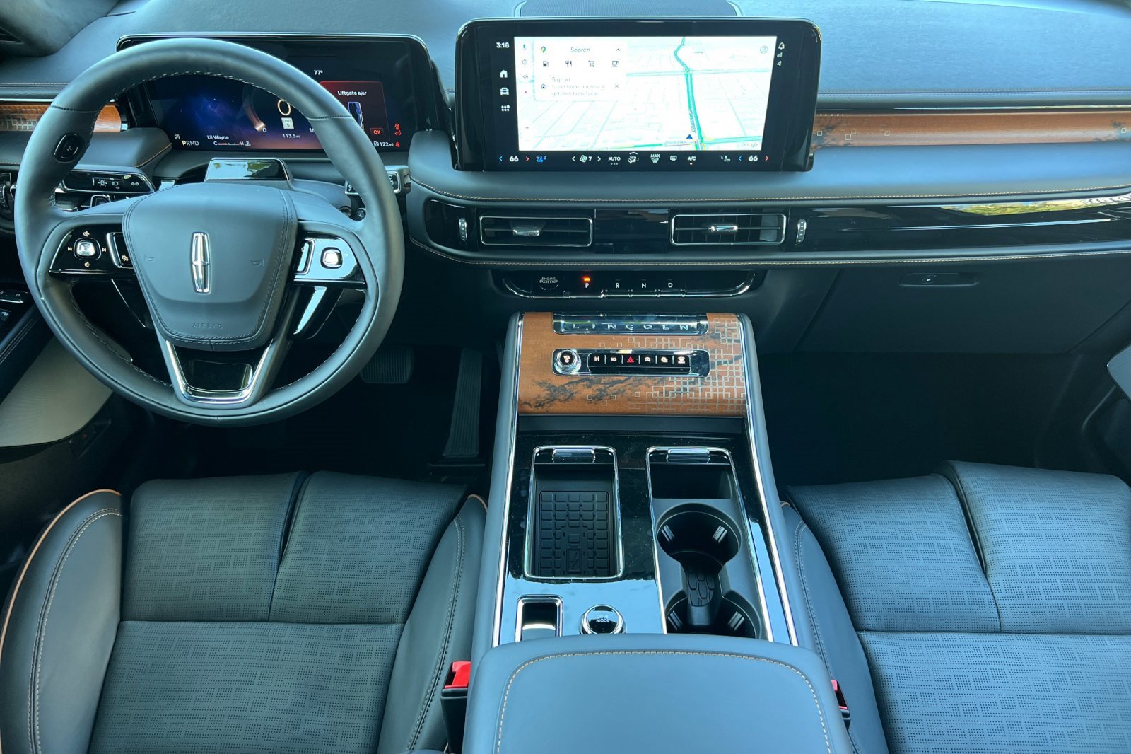 New 2025 Lincoln Aviator Black Label image 11