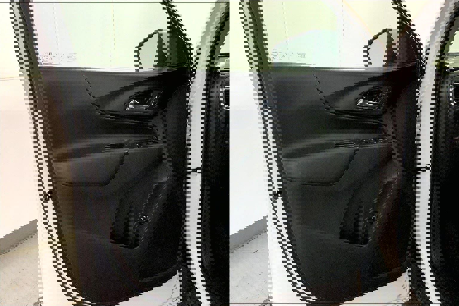 Used 2022 Chevrolet Equinox LT image 25