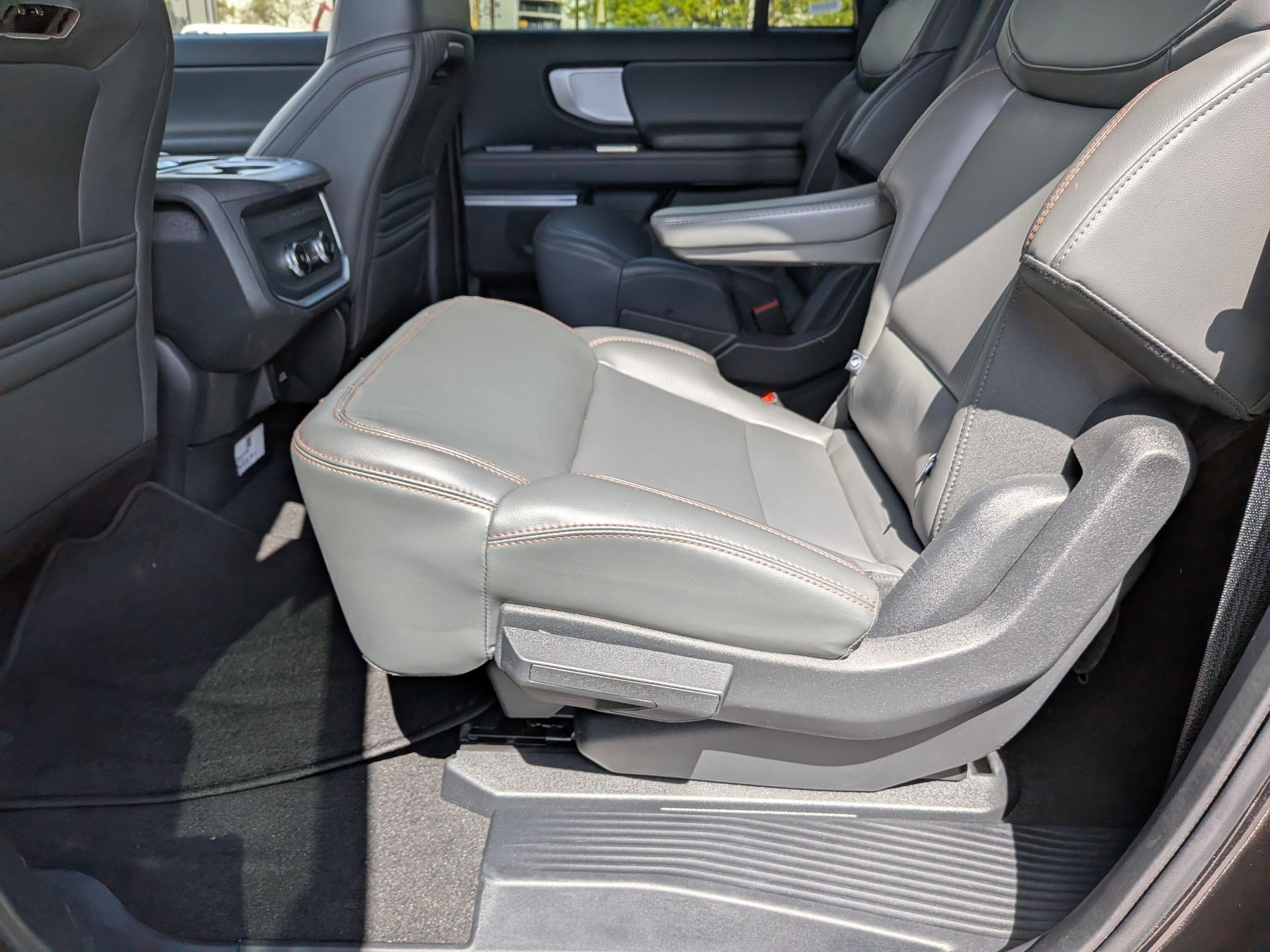 Used 2025 Ford Expedition Max Active image 30