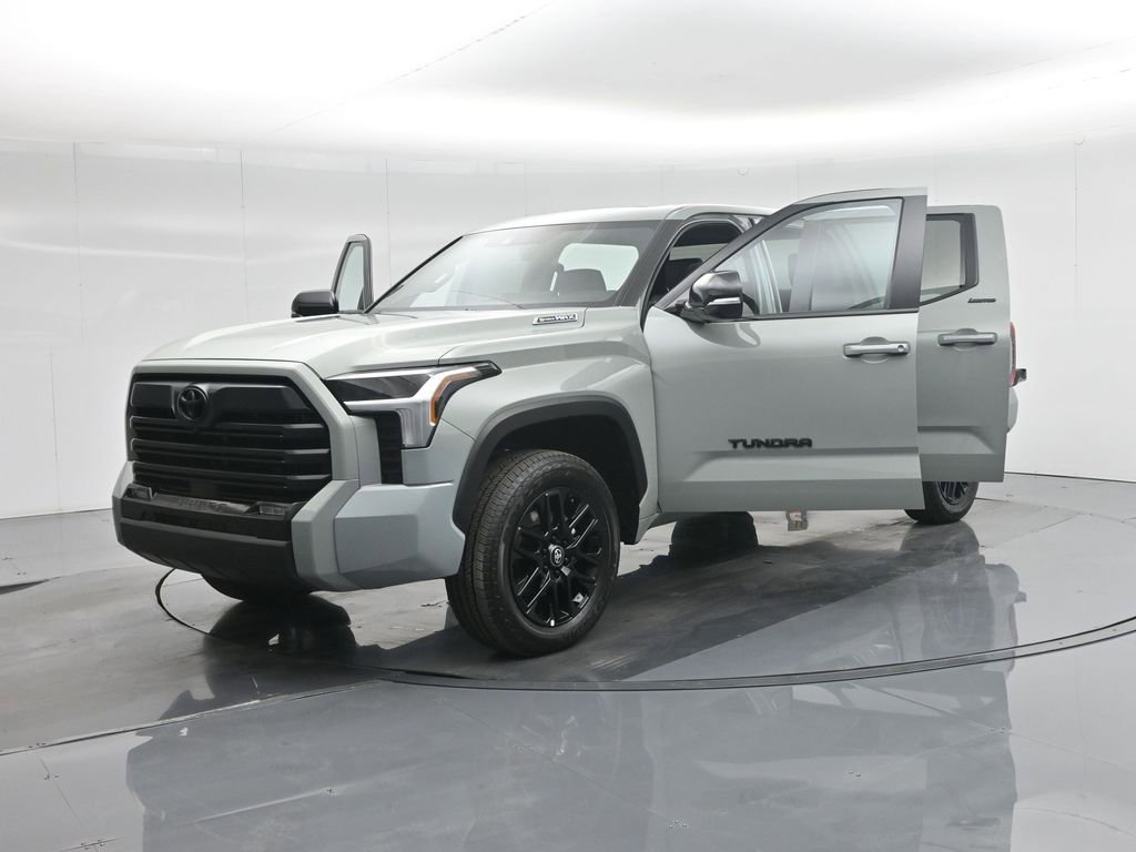 Used 2025 Toyota Tundra Limited image 36
