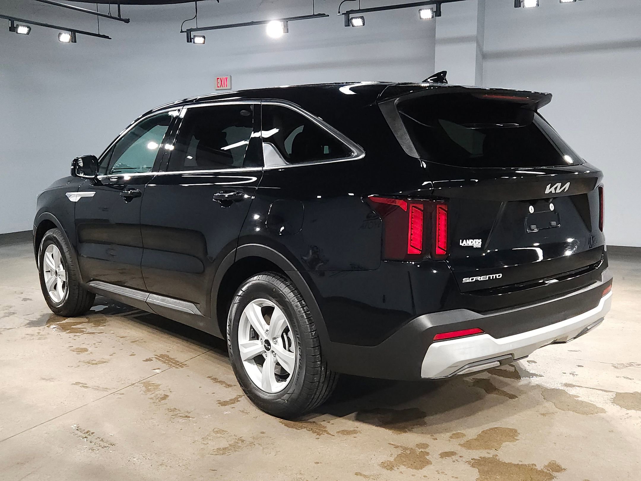 Used 2024 Kia Sorento LX image 5