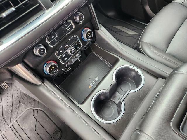 Used 2024 Chevrolet Suburban Z71 w/ Luxury Package image 19