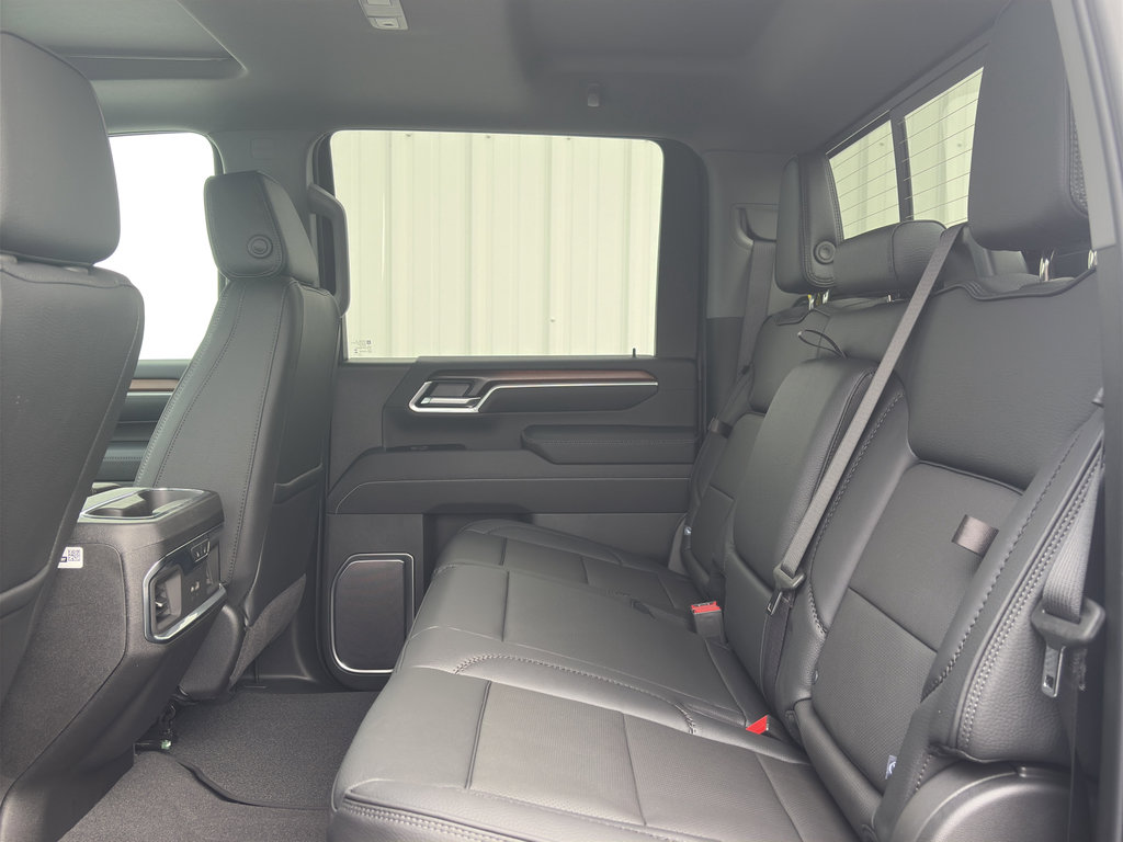 New 2026 GMC Sierra 2500 Denali w/ Denali Reserve Package image 14