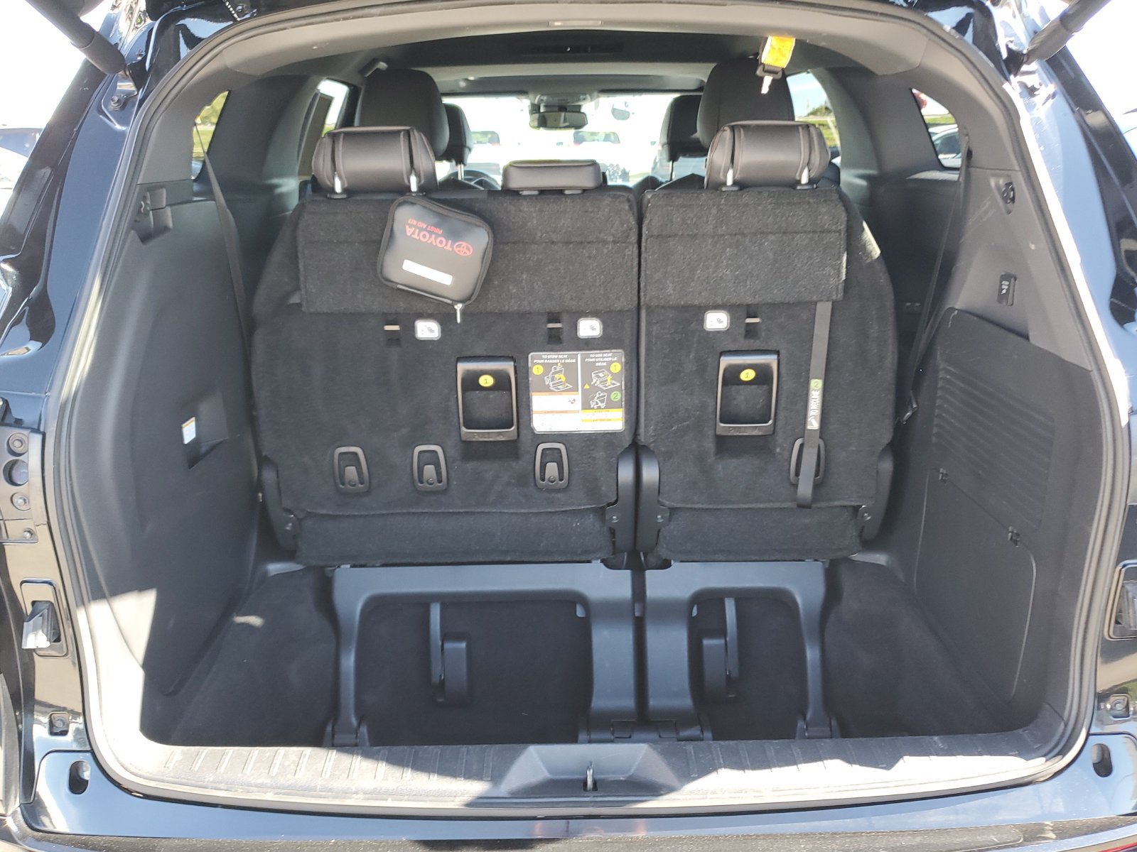Certified 2024 Toyota Sienna XSE w/ XSE Plus Package FWD image 8
