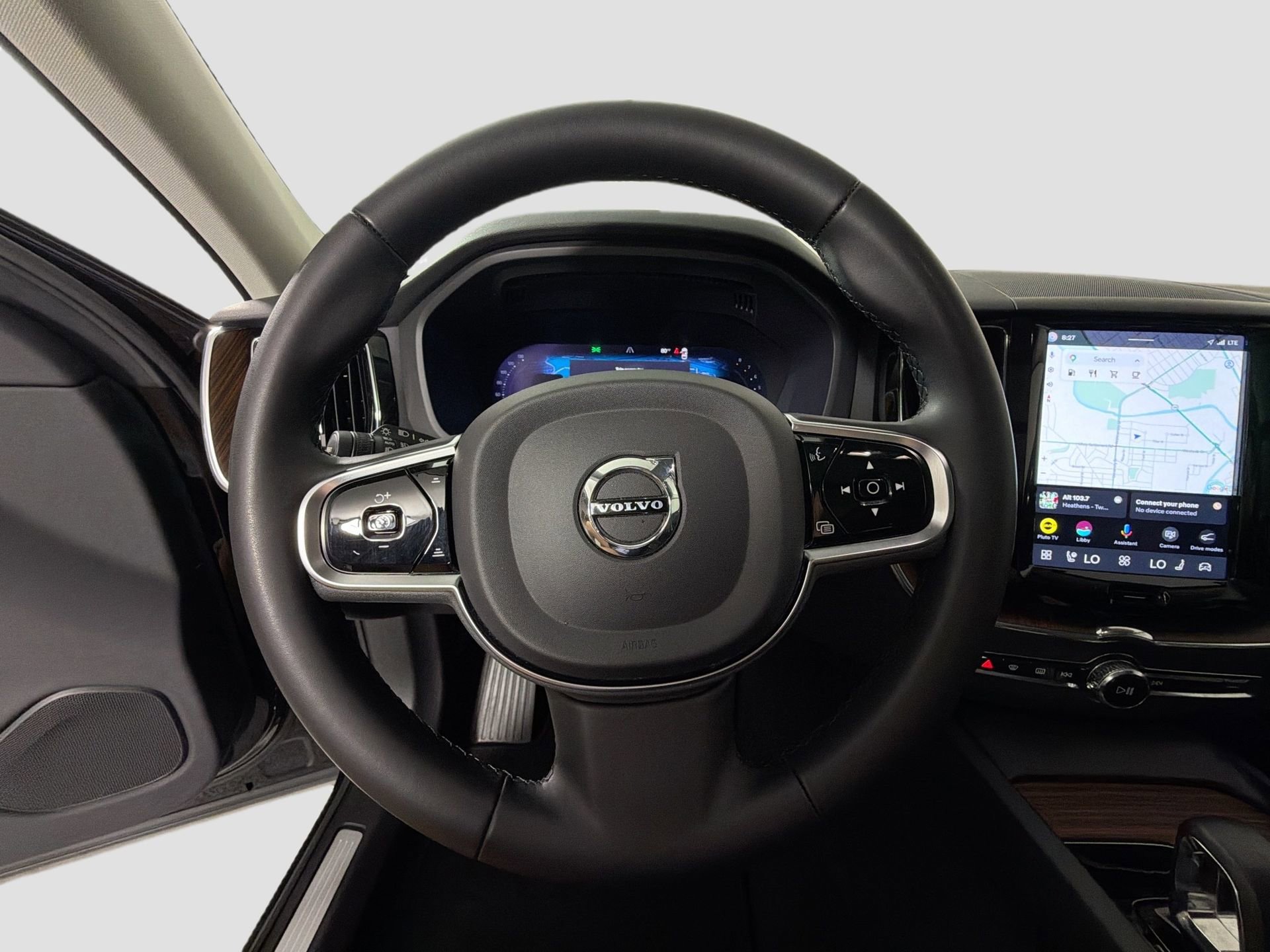 Certified 2024 Volvo XC60 B5 Plus w/ Protection Package Premier AWD/4WD image 12