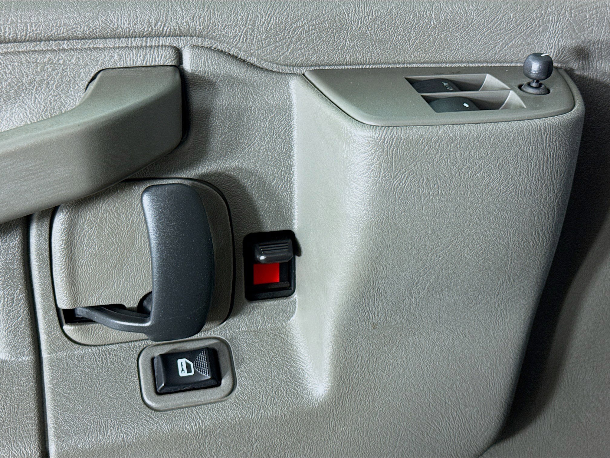 Used 2023 GMC Savana 2500 w/ Driver Convenience Package image 21