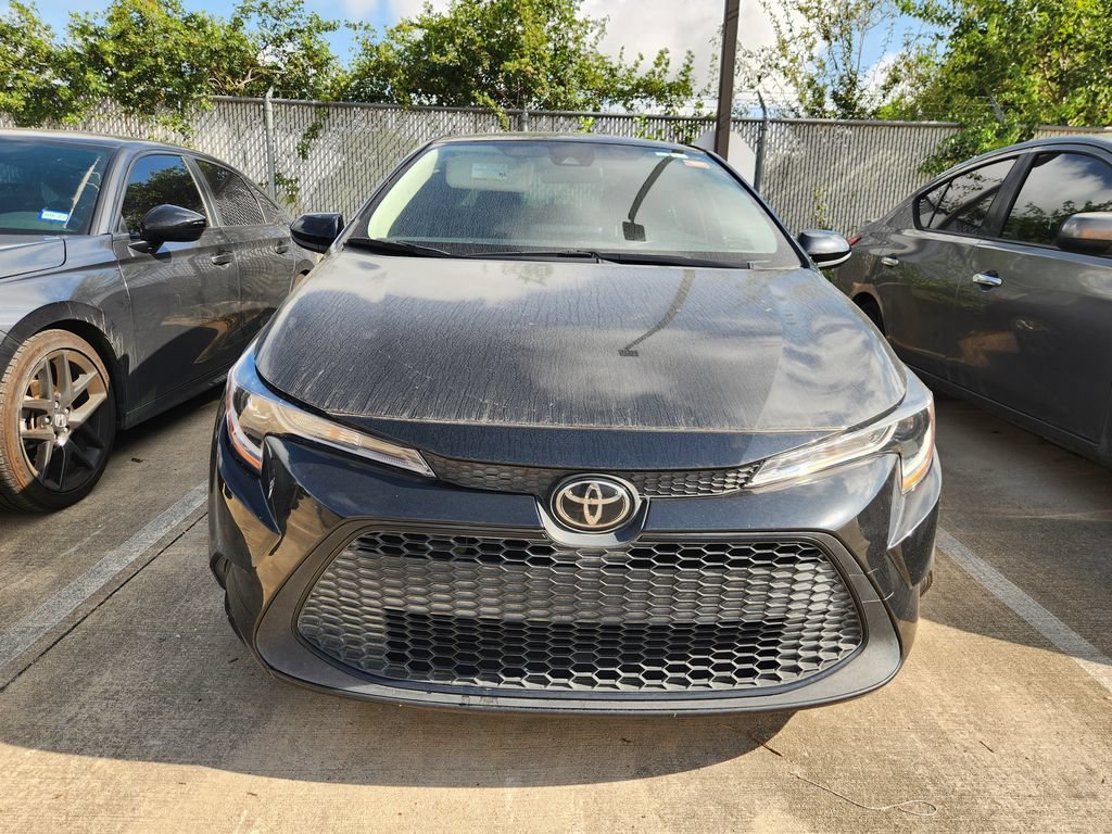Used 2022 Toyota Corolla LE FWD image 2