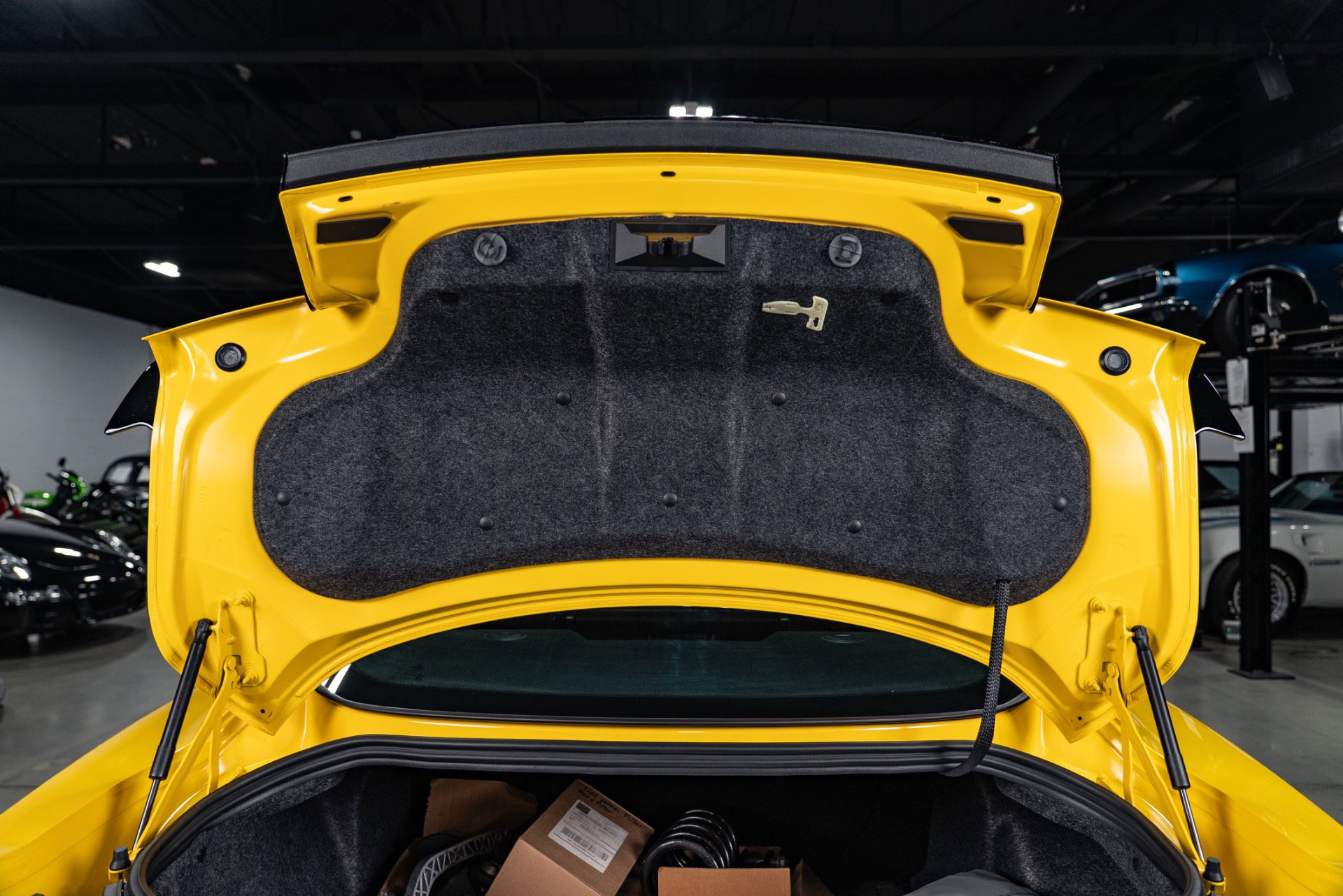 Used 2016 Ford Mustang Shelby GT350 w/ Track Package image 45