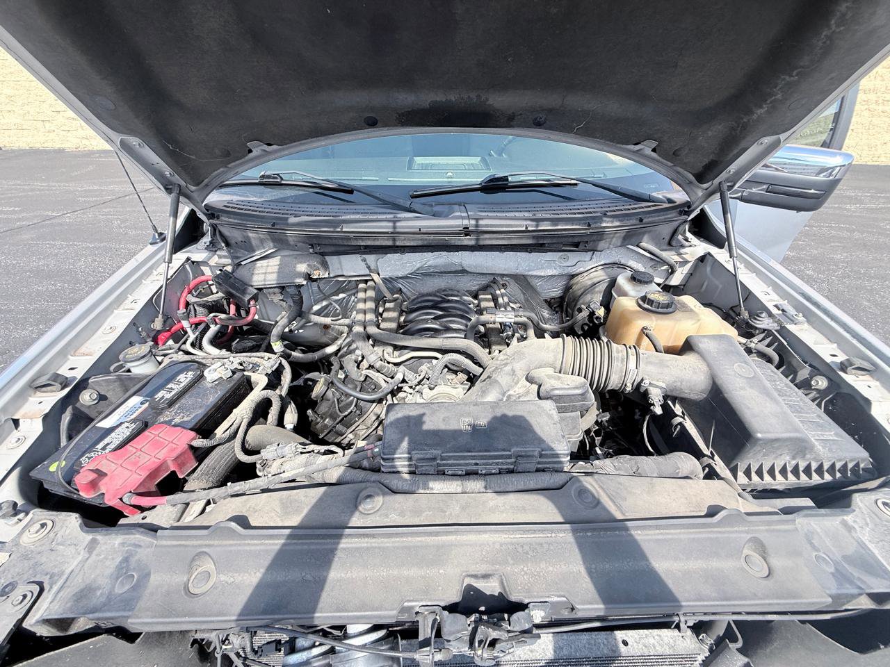 Used 2011 Ford F150 XLT w/ XLT Chrome Pkg image 16